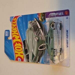 Hot Wheels '47 Chevy Fleetline in Green - Layin' Low